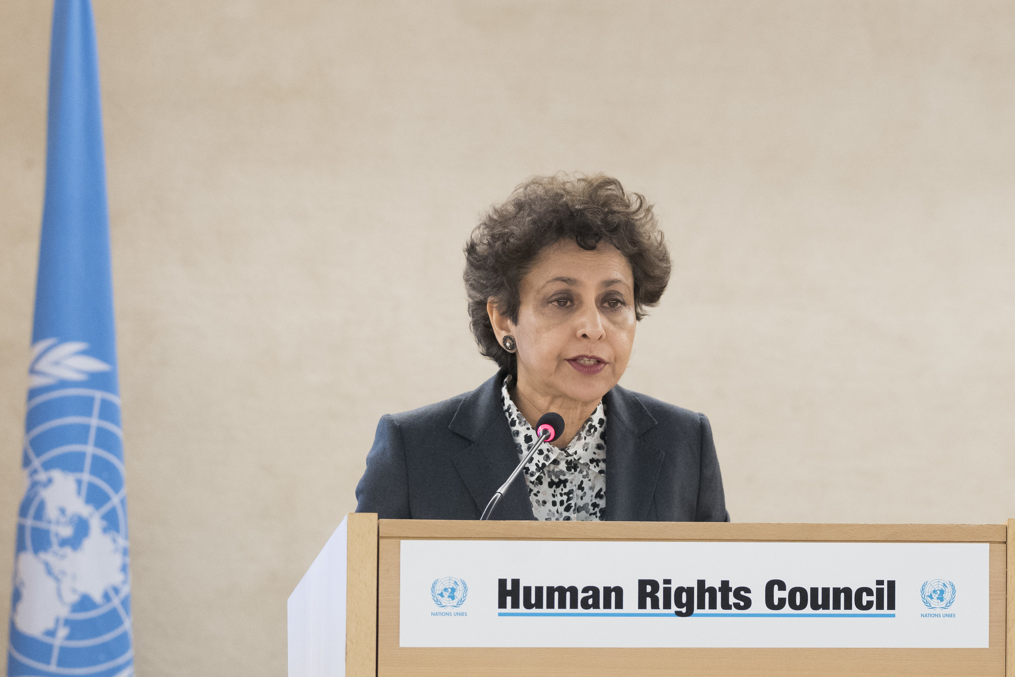 UN-Bericht alarmiert: Irene Khan warnt vor Verfassungsschutz und Zerstörung der Meinungsfreiheit in Deutschland