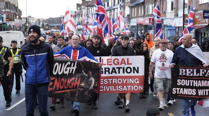 Belfast und die Remigrations-Debatte: Drei Lösungsvorschläge!